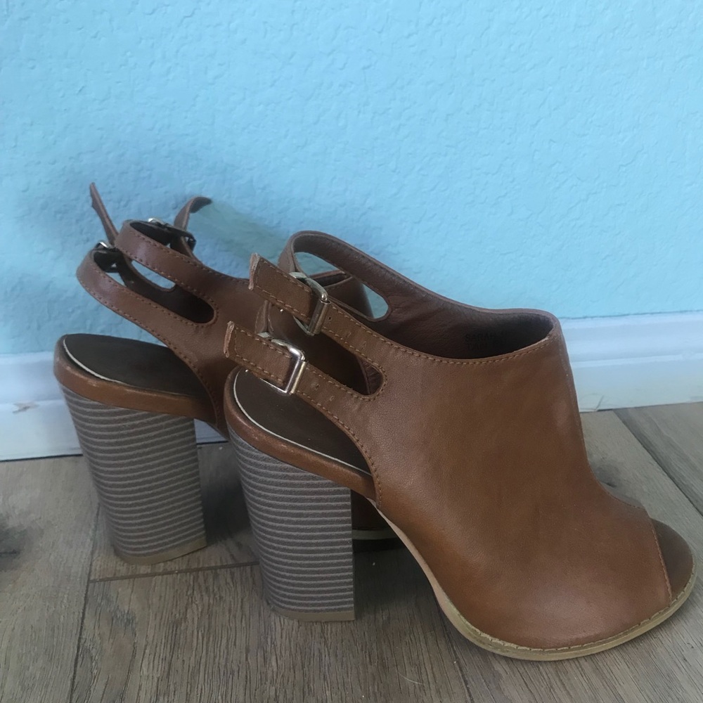 Tan chunky heels